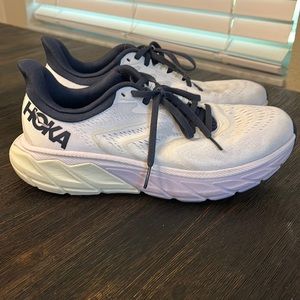 Hoka One One Arahi 5 Size 8